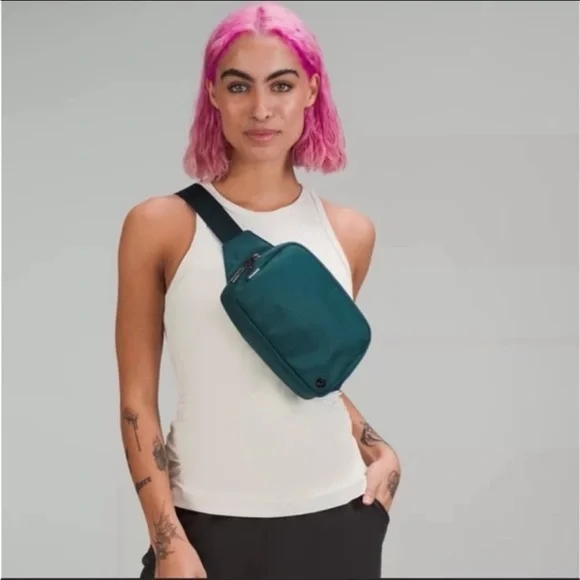 Lululemon XL Deep Teal Belt Bag - Picture 3 of 3